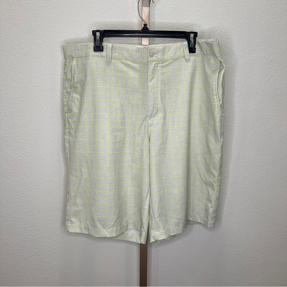 Nike Golf Tour Performance  Dri-fit Plaid Shorts sz 38 - Picture 1 of 7
